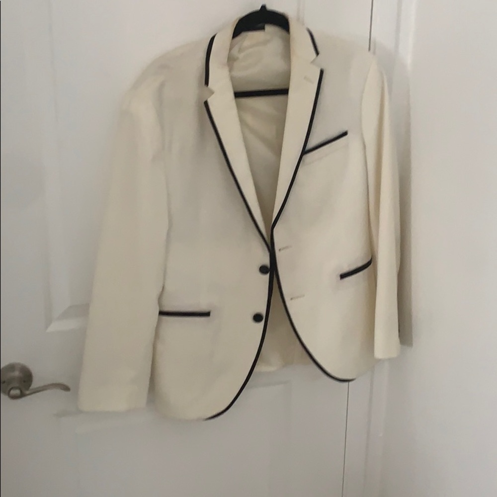 Kennth Cole Dinner Jacket